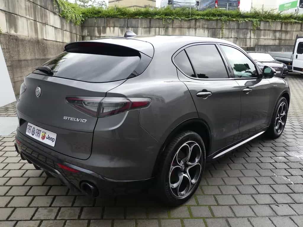 Alfa Romeo Stelvio VELOCE 2.2 DIESEL 210PS Q4 NAVI ASSISTEN 02/2023-photo-2