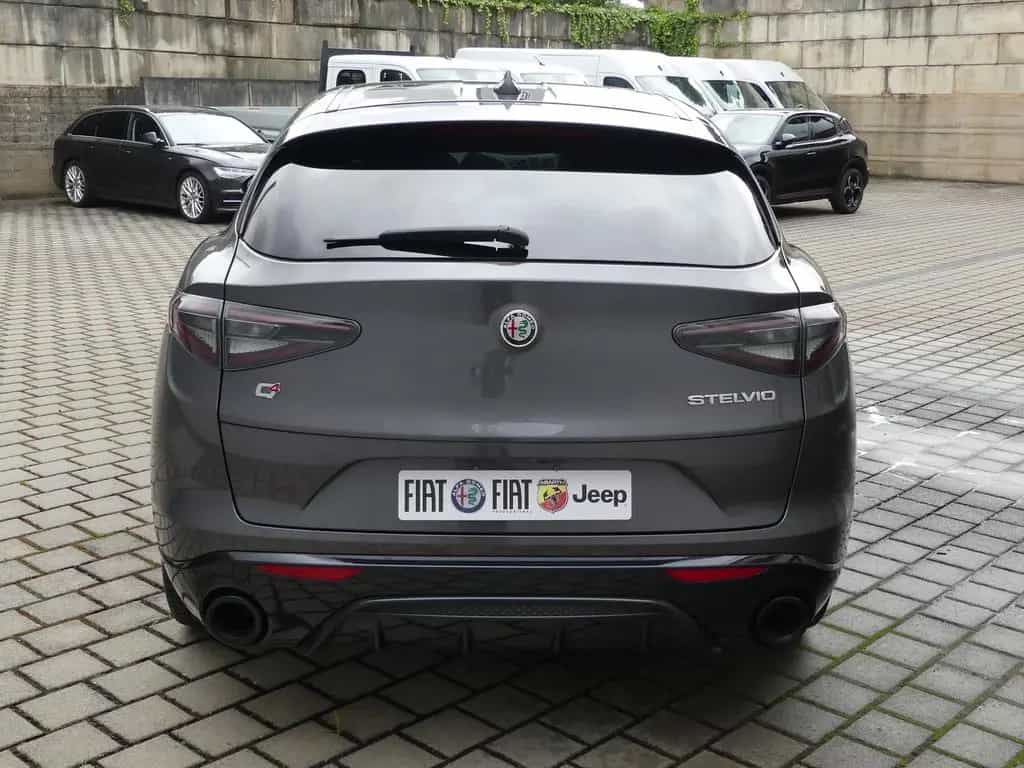Alfa Romeo Stelvio VELOCE 2.2 DIESEL 210PS Q4 NAVI ASSISTEN 02/2023-photo-3
