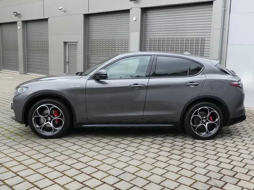 Alfa Romeo Stelvio VELOCE 2.2 DIESEL 210PS Q4 NAVI ASSISTEN 02/2023-photo-5