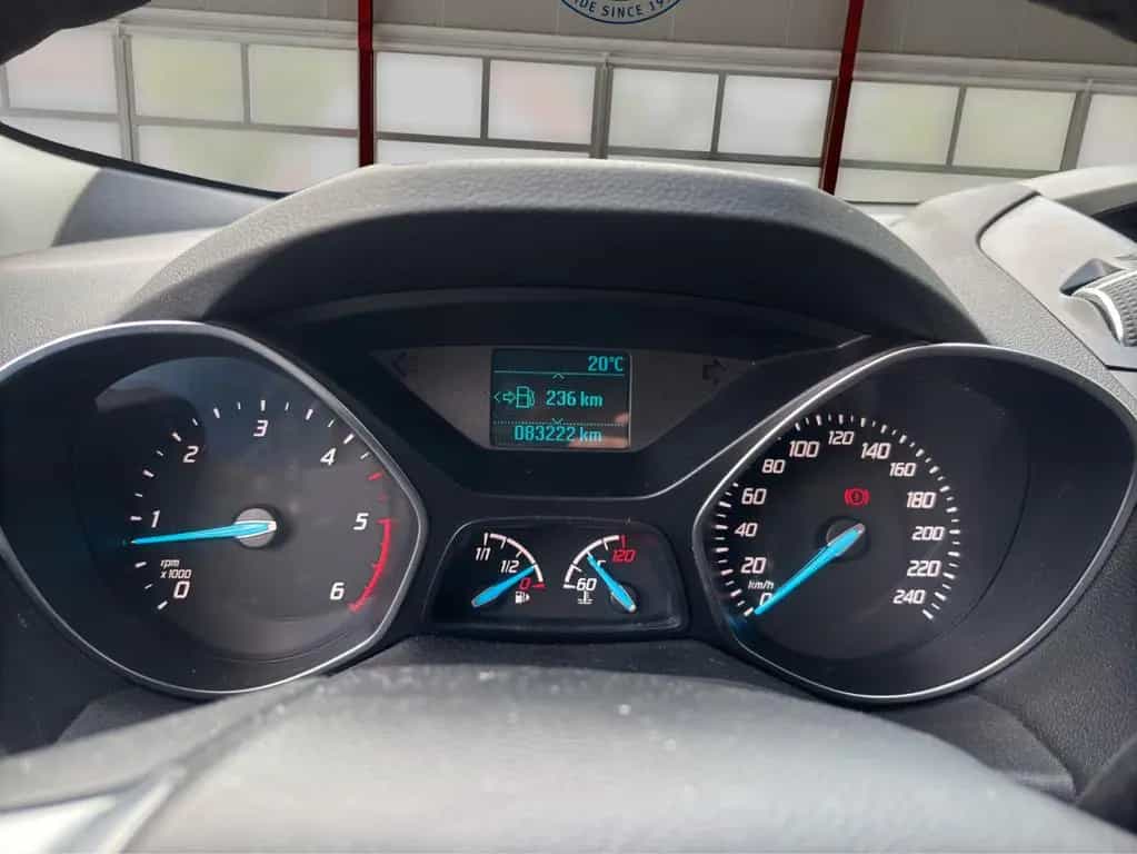 Ford Kuga Sync Edition Klima*Allwetter*Sitzheizung 03/2015-photo-18