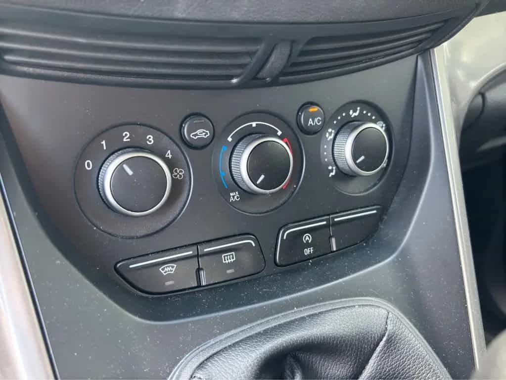 Ford Kuga Sync Edition Klima*Allwetter*Sitzheizung 03/2015-photo-20