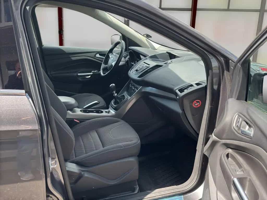 Ford Kuga Sync Edition Klima*Allwetter*Sitzheizung 03/2015-photo-8