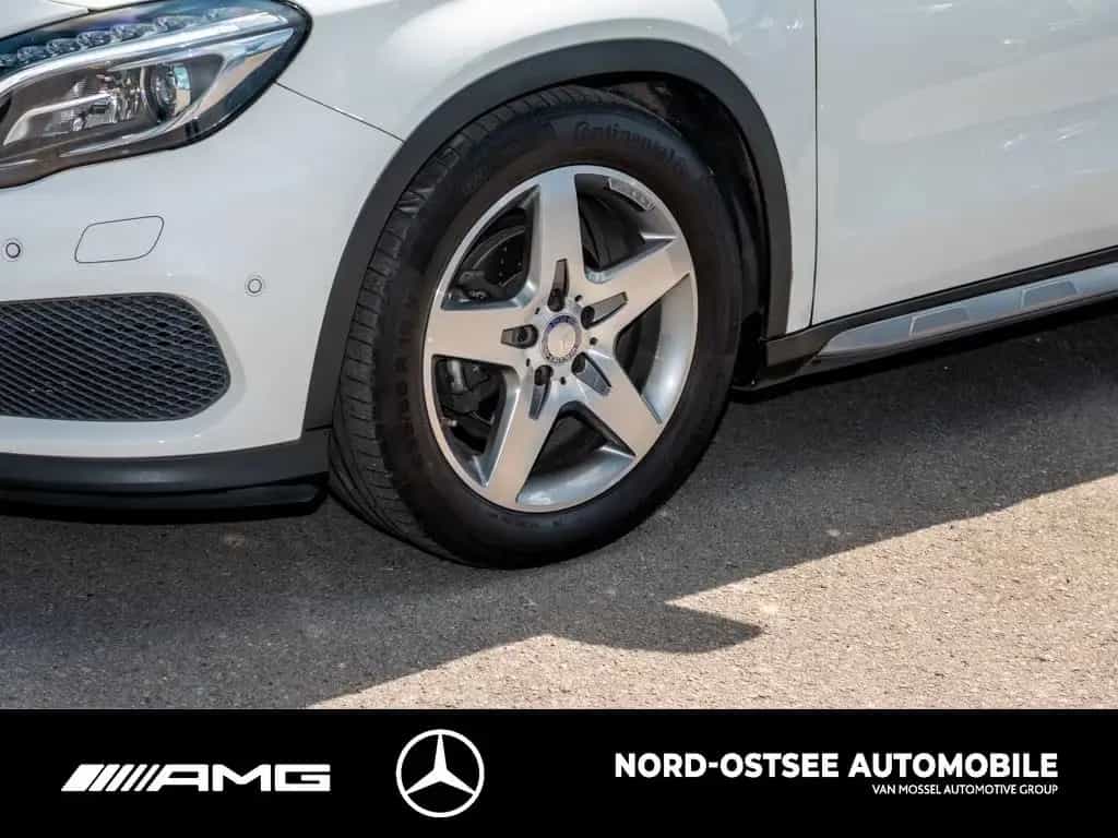 Mercedes-Benz GLA 180 AMG NAVI TEMPOMAT SHZ 01/2017-photo-4