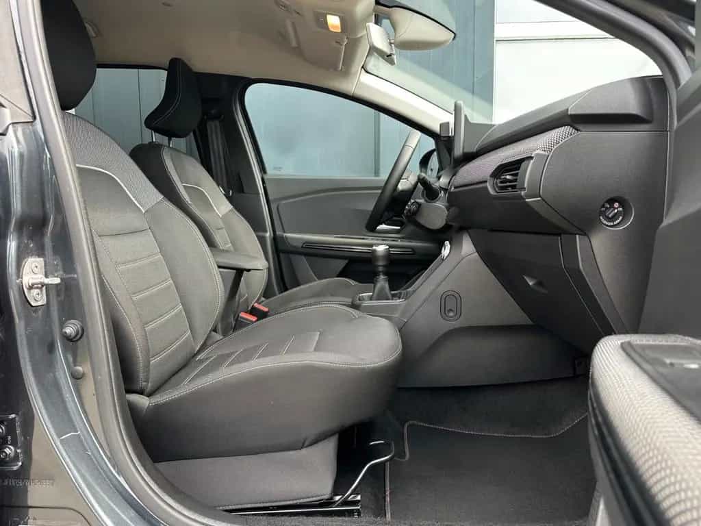 Dacia Jogger Extreme+ 1.0 TCe *7-Sitzer*Rückfahrkamera 08/2022-photo-12