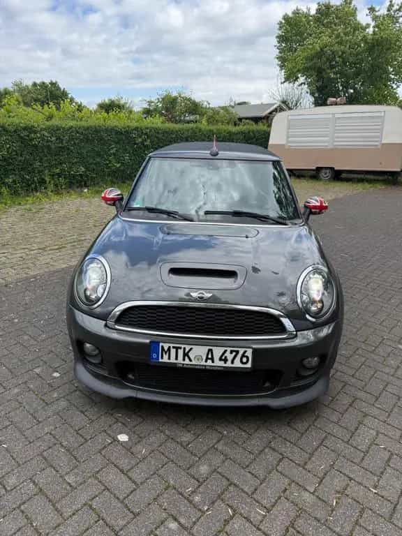 MINI John Cooper Works Cabrio John Cooper Works Chili 04/2015-photo-2