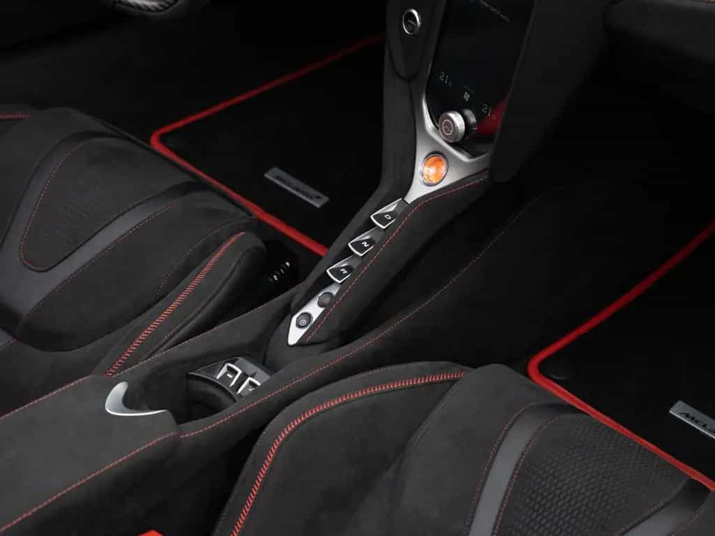 McLaren 750S Spider | Carbon Details | Anniversary 07/2025-photo-24