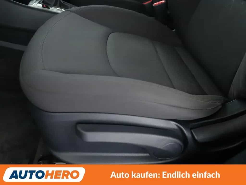 Kia Rio 1.4 UEFA Euro 2016 Aut.*NAVI*TEMPO*PDC*SHZ* 07/2016-photo-26