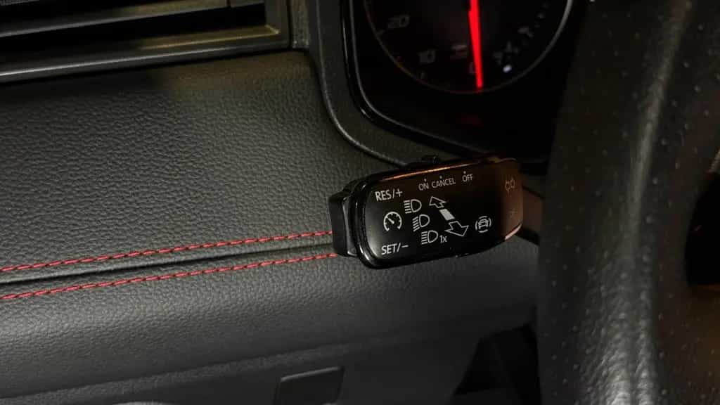 Seat Ibiza FR *AUTOMATIK*LEDER*LED*APPLECARPLAY* 03/2020-photo-16