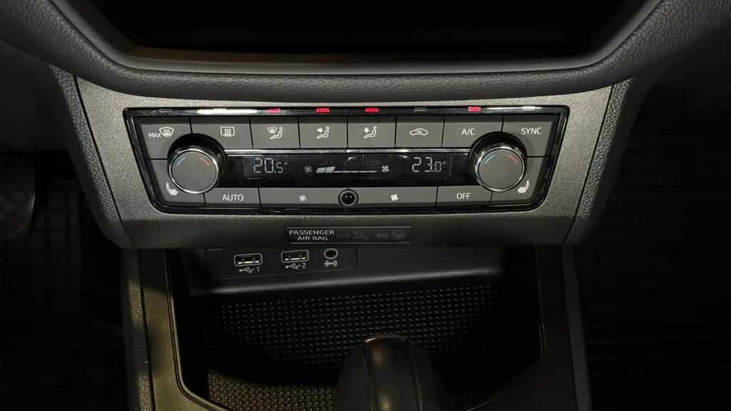 Seat Ibiza FR *AUTOMATIK*LEDER*LED*APPLECARPLAY* 03/2020-photo-26