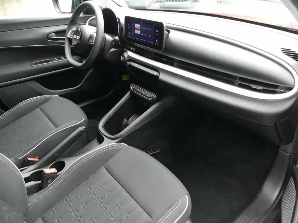 Fiat 600 HYBRID 1.2 T3 100PS DCT CARPLAY SHZ PDC KOMF 06/2024-photo-15
