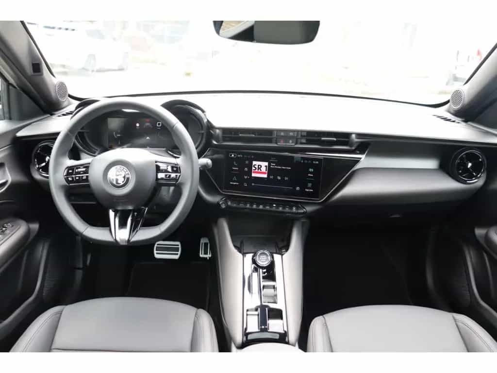 Alfa Romeo Junior IBRIDA TI 1.2 VGT 145PS DCT6 SCHIEBEDACH 05/2026-photo-20