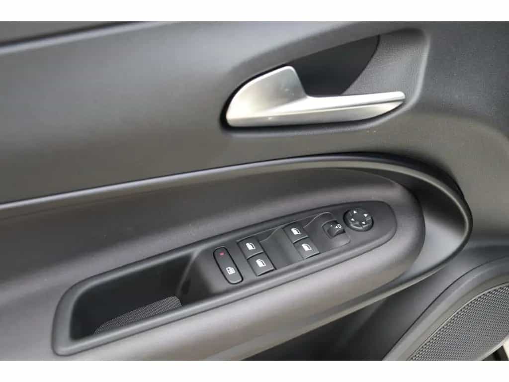Alfa Romeo Junior IBRIDA TI 1.2 VGT 145PS DCT6 SCHIEBEDACH 05/2026-photo-22