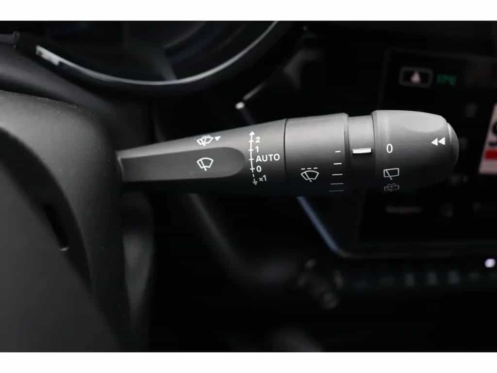Alfa Romeo Junior IBRIDA TI 1.2 VGT 145PS DCT6 SCHIEBEDACH 05/2026-photo-26