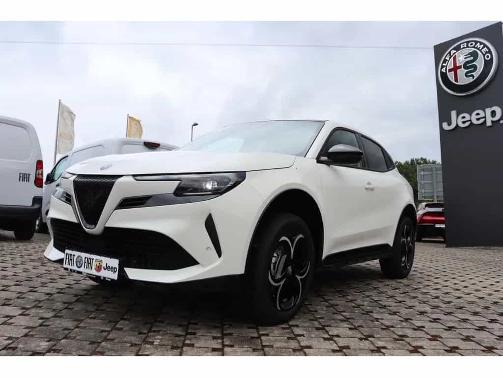 Alfa Romeo Junior IBRIDA TI 1.2 VGT 145PS DCT6 SCHIEBEDACH 05/2026-photo-6