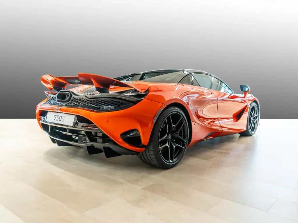 McLaren 750S Spider MSO Paint | B&W | Carbon | Stealth 01/2026-photo-9