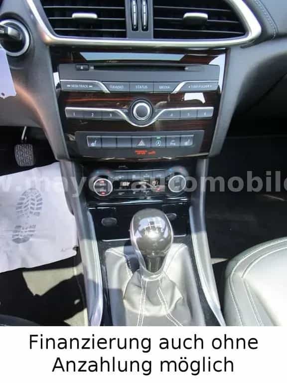 Infiniti Q30 d 1.5 *Leder*Panorama*Navi*Bose*SHZ*BT*VOLL* 03/2017-photo-14