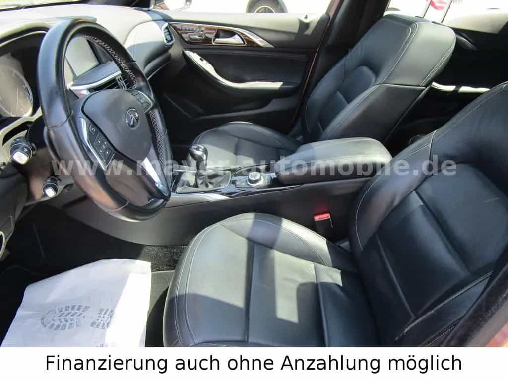 Infiniti Q30 d 1.5 *Leder*Panorama*Navi*Bose*SHZ*BT*VOLL* 03/2017-photo-9