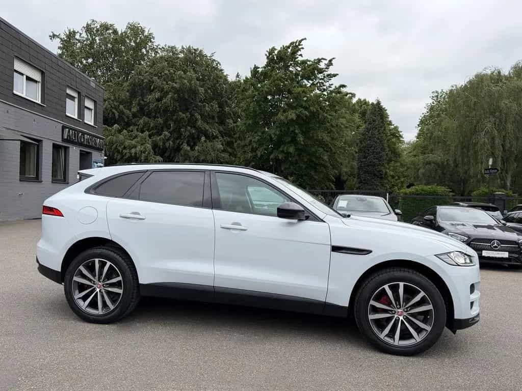 Jaguar F-Pace AWD P250 ACC/HUD/Leder/Kamera/FAP/20' 04/2019-photo-1