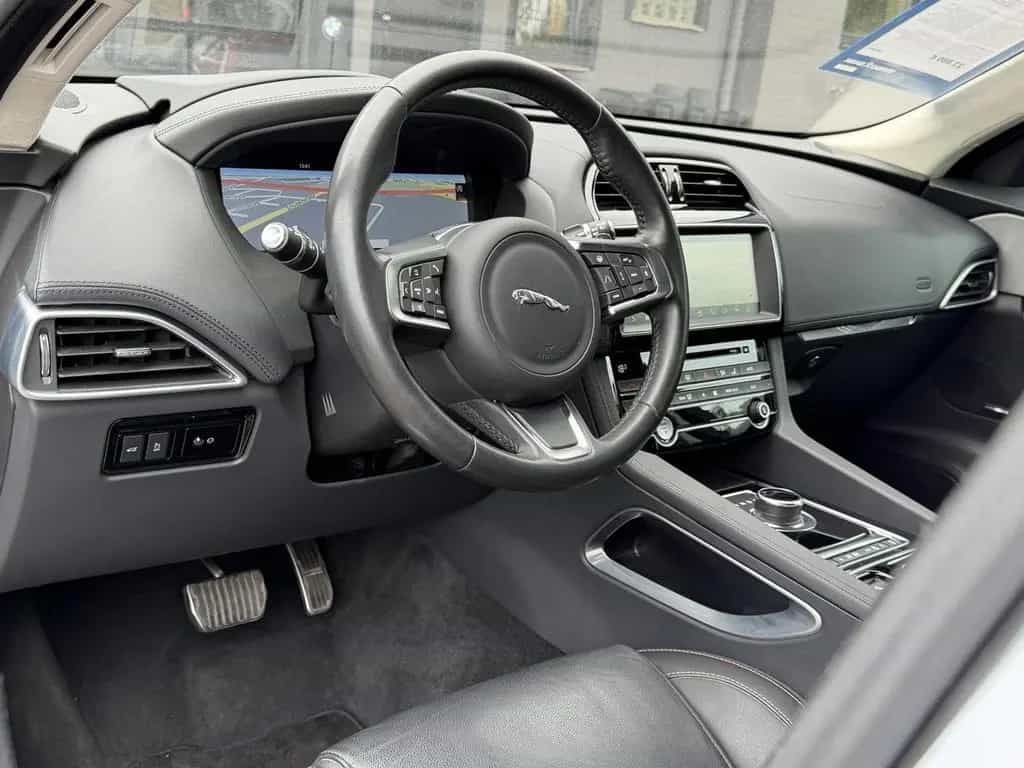 Jaguar F-Pace AWD P250 ACC/HUD/Leder/Kamera/FAP/20' 04/2019-photo-12