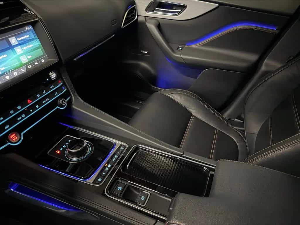 Jaguar F-Pace AWD P250 ACC/HUD/Leder/Kamera/FAP/20' 04/2019-photo-27