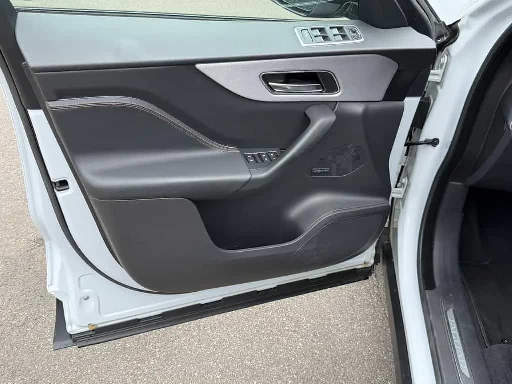 Jaguar F-Pace AWD P250 ACC/HUD/Leder/Kamera/FAP/20' 04/2019-photo-42
