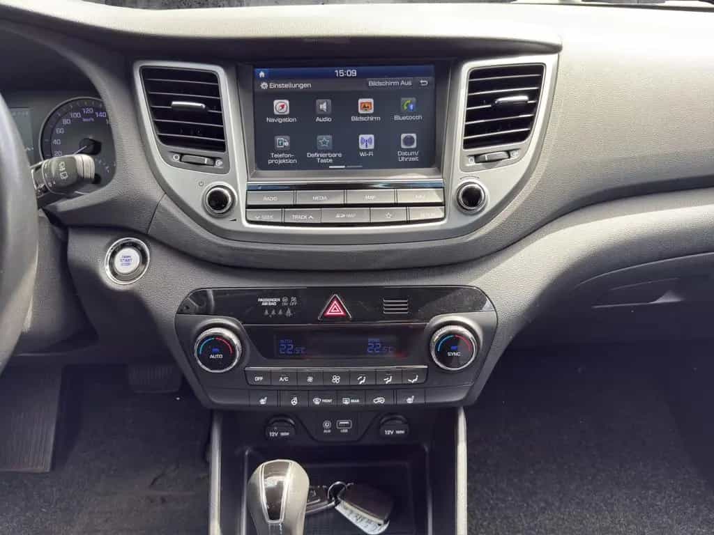 Hyundai TUCSON Premium 4WD*AHK*2-Zonen-Klima*Scheckheft 02/2018-photo-14