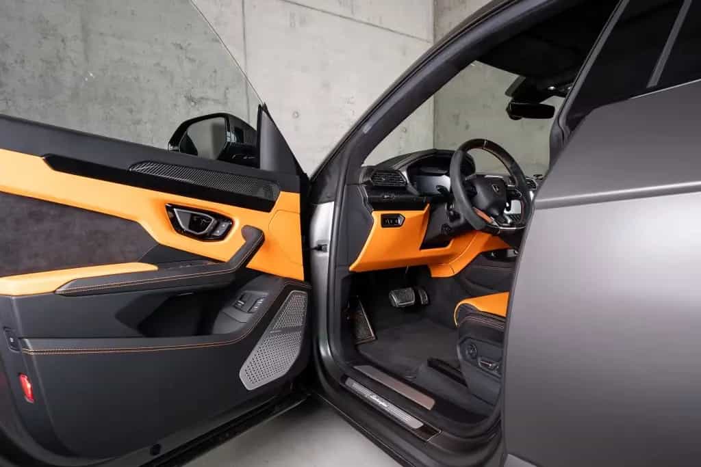 Lamborghini Urus V8 Panorama Full Carbon Akrapovic 01/2021-photo-12
