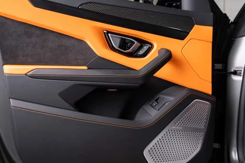 Lamborghini Urus V8 Panorama Full Carbon Akrapovic 01/2021-photo-14