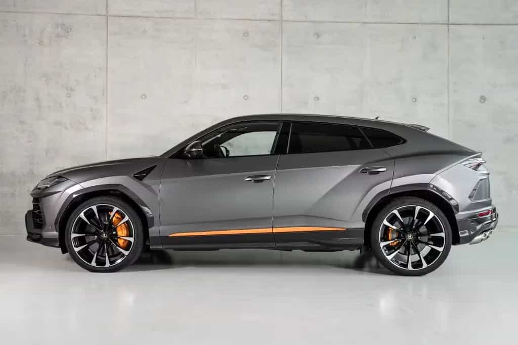 Lamborghini Urus V8 Panorama Full Carbon Akrapovic 01/2021-photo-4