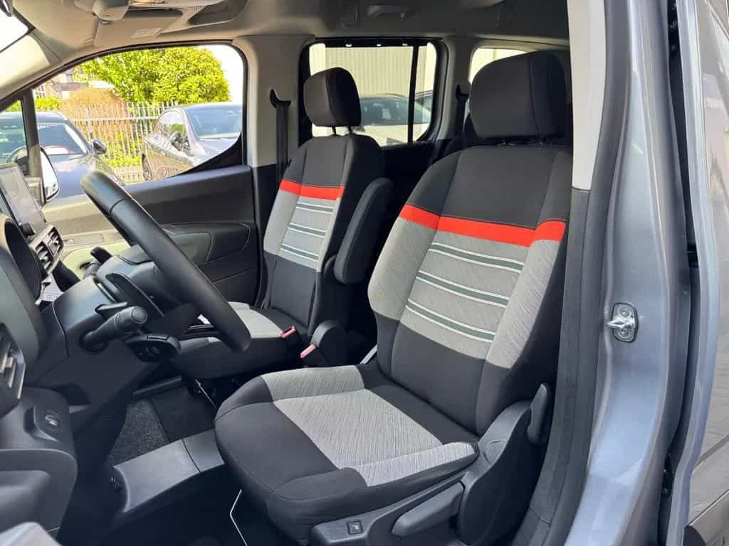 Citroën Berlingo Shine XL XTR AUTOMATIK 7 SITZER 03/2023-photo-14