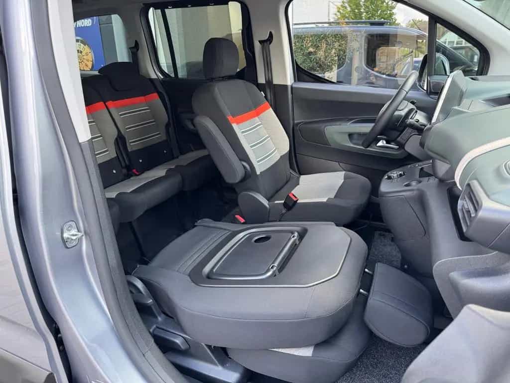 Citroën Berlingo Shine XL XTR AUTOMATIK 7 SITZER 03/2023-photo-17
