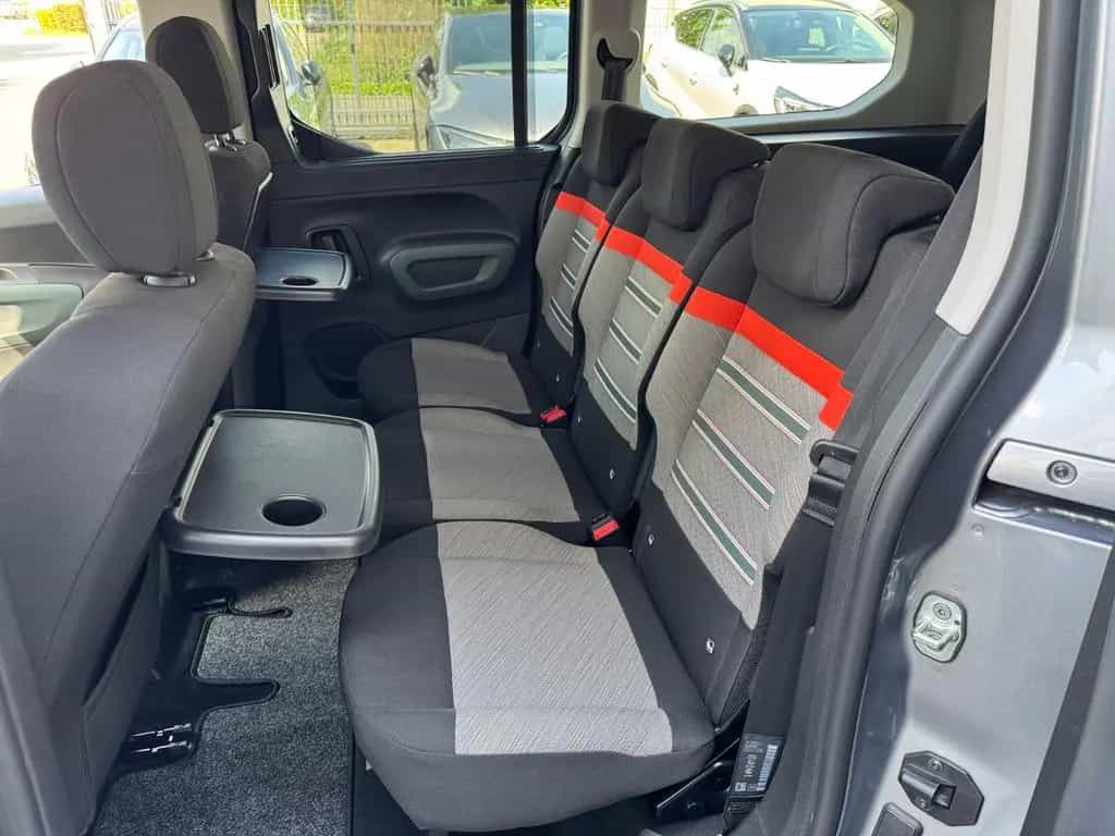 Citroën Berlingo Shine XL XTR AUTOMATIK 7 SITZER 03/2023-photo-19