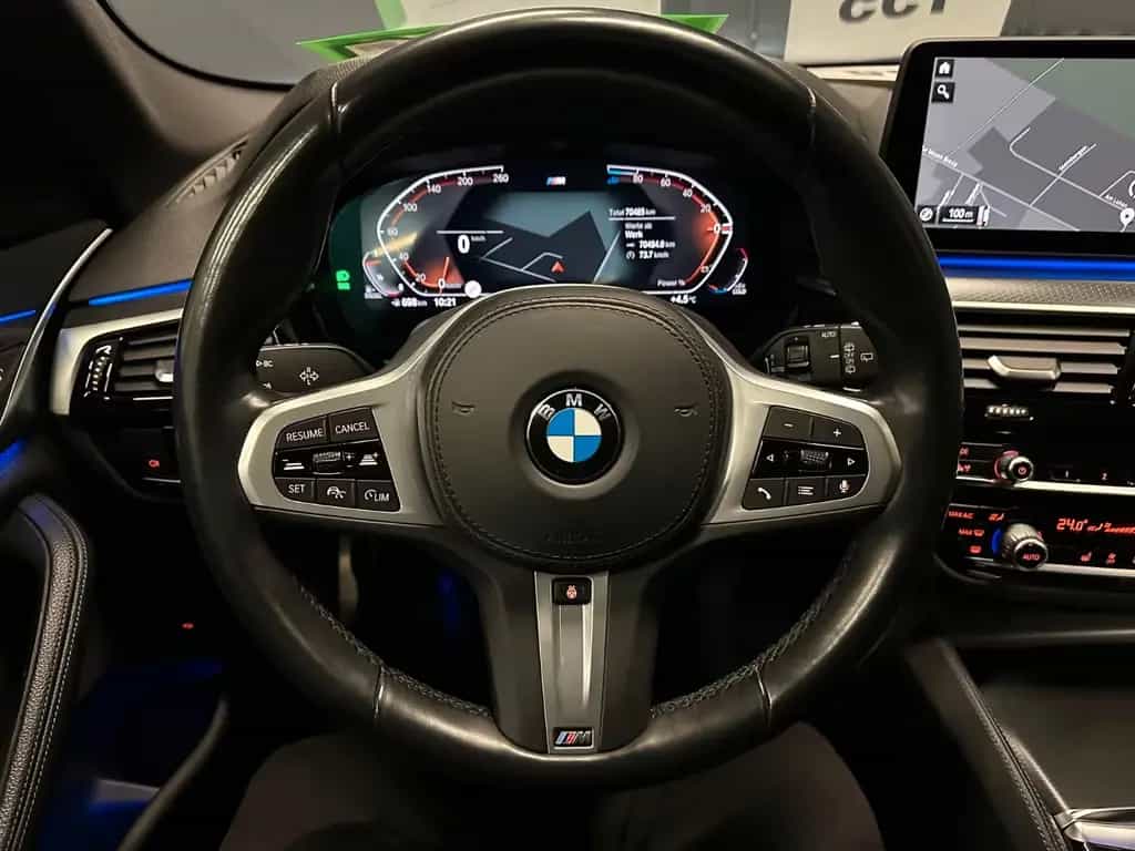 BMW 520 d touring M-Sport *19Zoll*PANORAMA*LiveCock.* 09/2021-photo-16