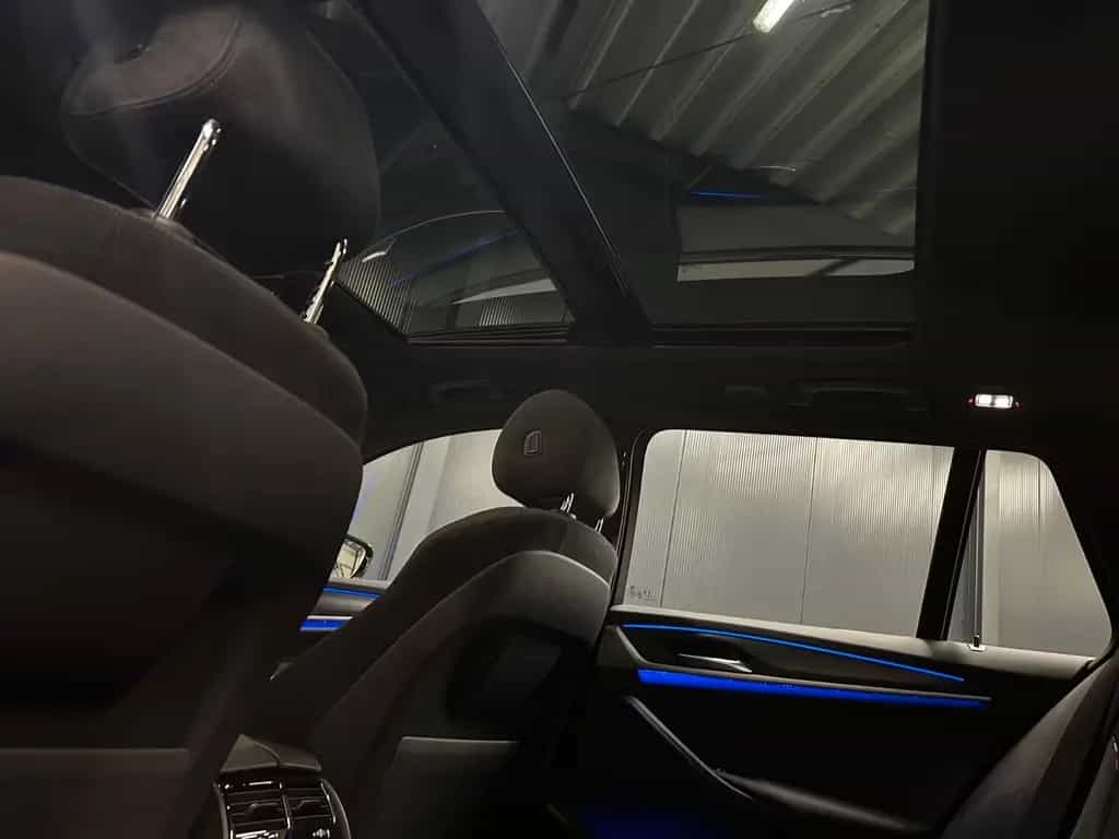 BMW 520 d touring M-Sport *19Zoll*PANORAMA*LiveCock.* 09/2021-photo-9