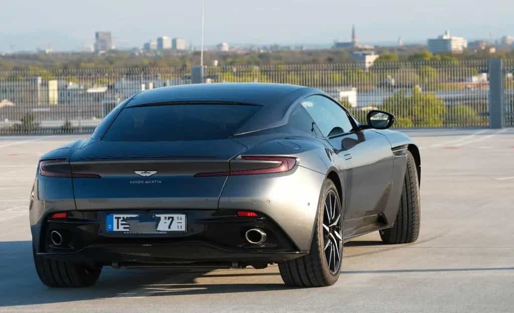 Aston Martin DB11 4.0 V8 Neuzustand, Aston Garantie 09/2020-photo-3