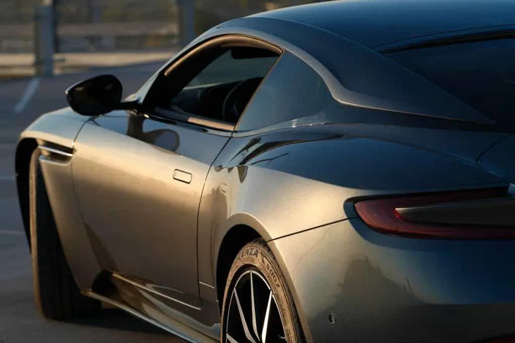 Aston Martin DB11 4.0 V8 Neuzustand, Aston Garantie 09/2020-photo-4