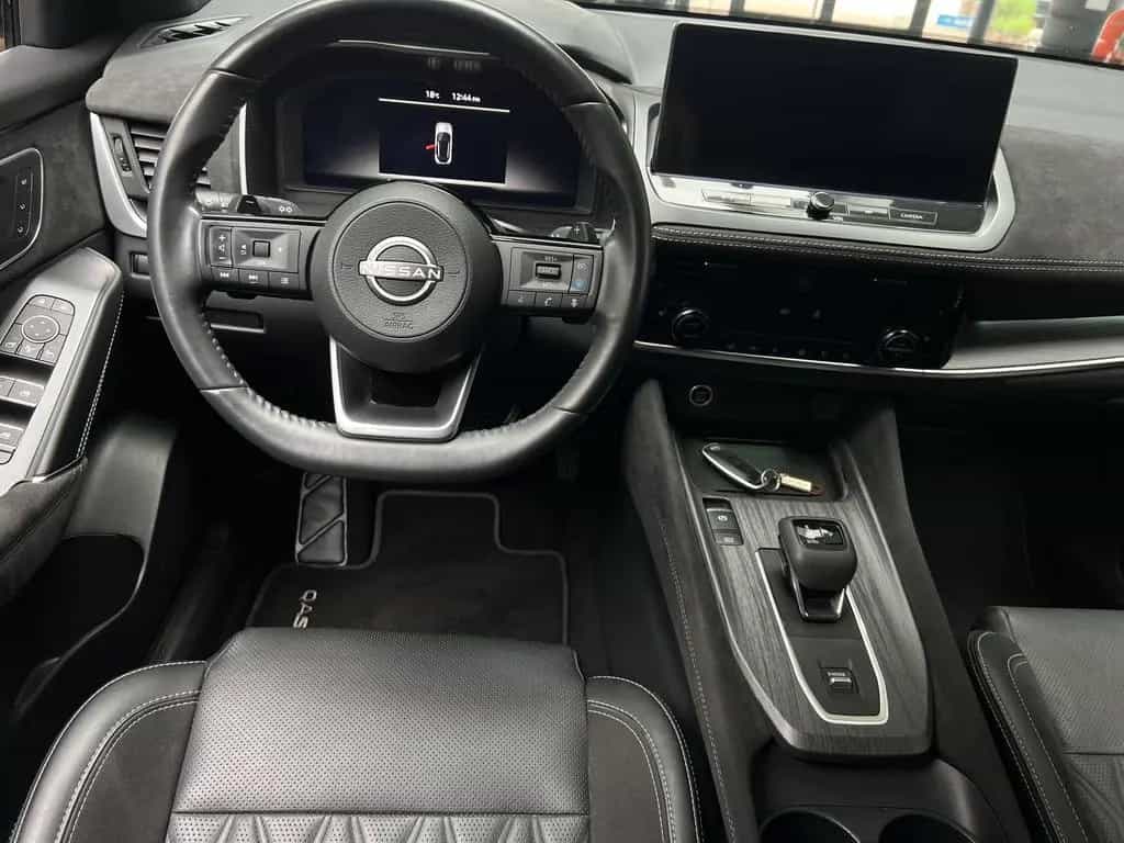 Nissan Qashqai Tekna+ Design 360Kamera WinterPaket Head 10/2024-photo-8