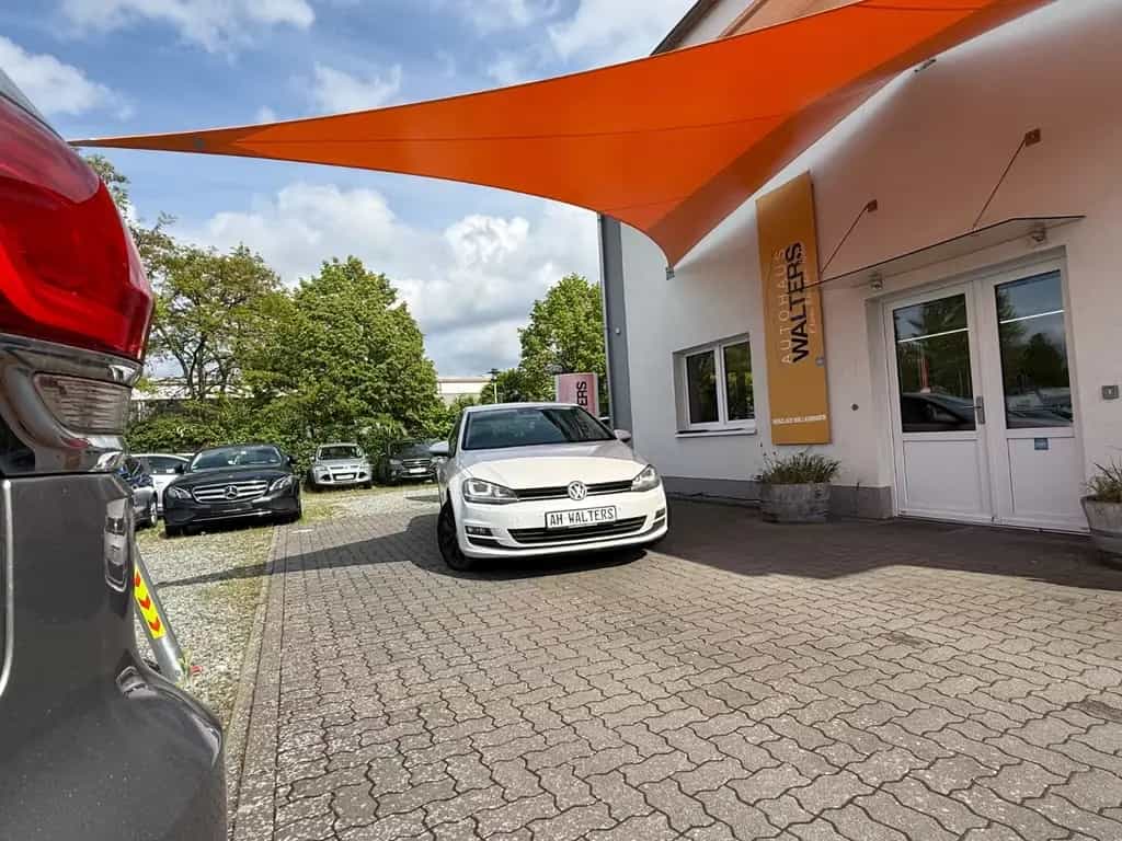 Volkswagen Golf VII Lim. Highline BMT=Leder-Kamera-AHK-= 03/2014-photo-1