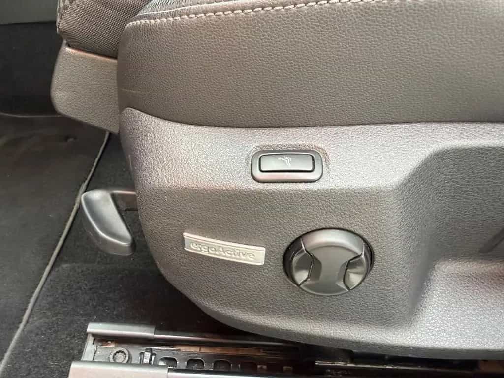 Volkswagen Golf VII Lim. Highline BMT=Leder-Kamera-AHK-= 03/2014-photo-14