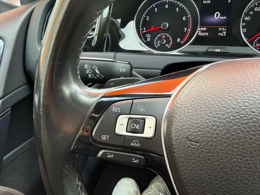 Volkswagen Golf VII Lim. Highline BMT=Leder-Kamera-AHK-= 03/2014-photo-17