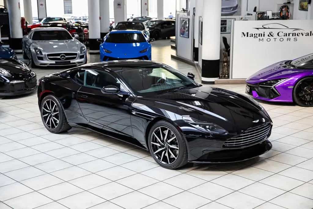 Aston Martin DB11 V8 - 360°VIEW|BRIGHT PACK|HEATED AND VENTIL 12/2019-photo-1