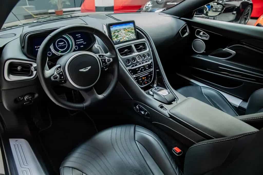 Aston Martin DB11 V8 - 360°VIEW|BRIGHT PACK|HEATED AND VENTIL 12/2019-photo-12