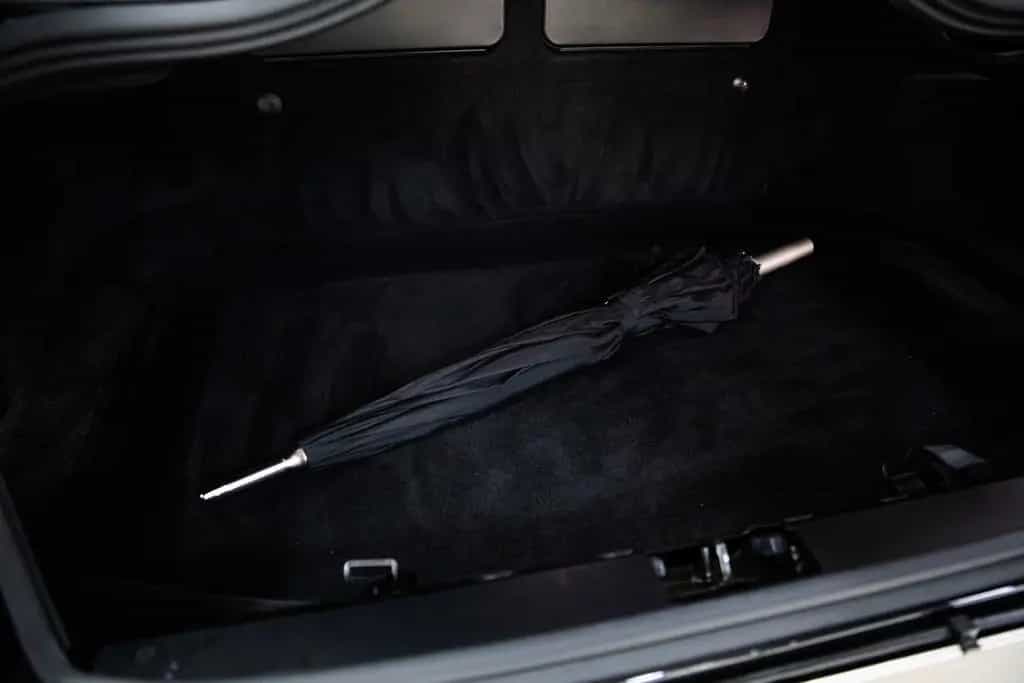 Aston Martin DB11 V8 - 360°VIEW|BRIGHT PACK|HEATED AND VENTIL 12/2019-photo-23