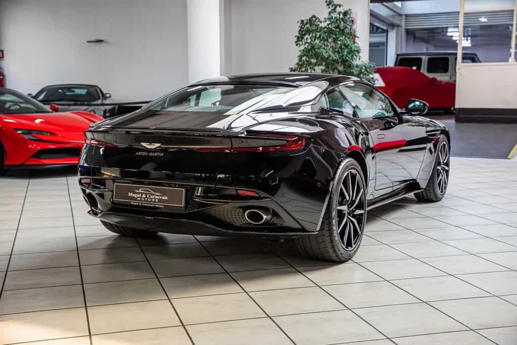 Aston Martin DB11 V8 - 360°VIEW|BRIGHT PACK|HEATED AND VENTIL 12/2019-photo-9