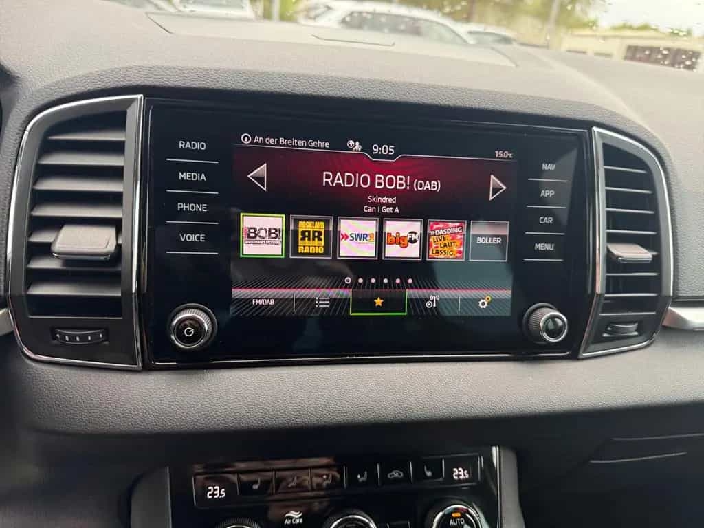 Skoda Karoq Clever 1.5 TSI ACT ACC Navi Rückfahrkam. 02/2022-photo-12