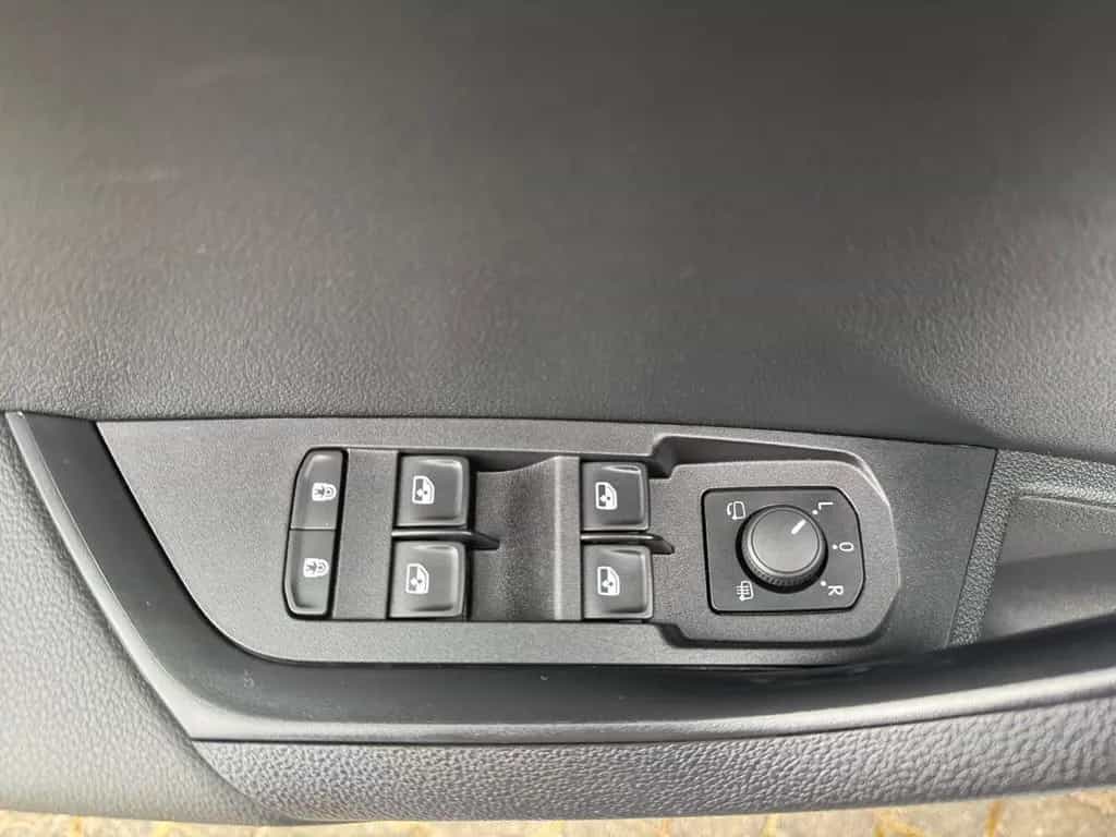 Skoda Karoq Clever 1.5 TSI ACT ACC Navi Rückfahrkam. 02/2022-photo-15