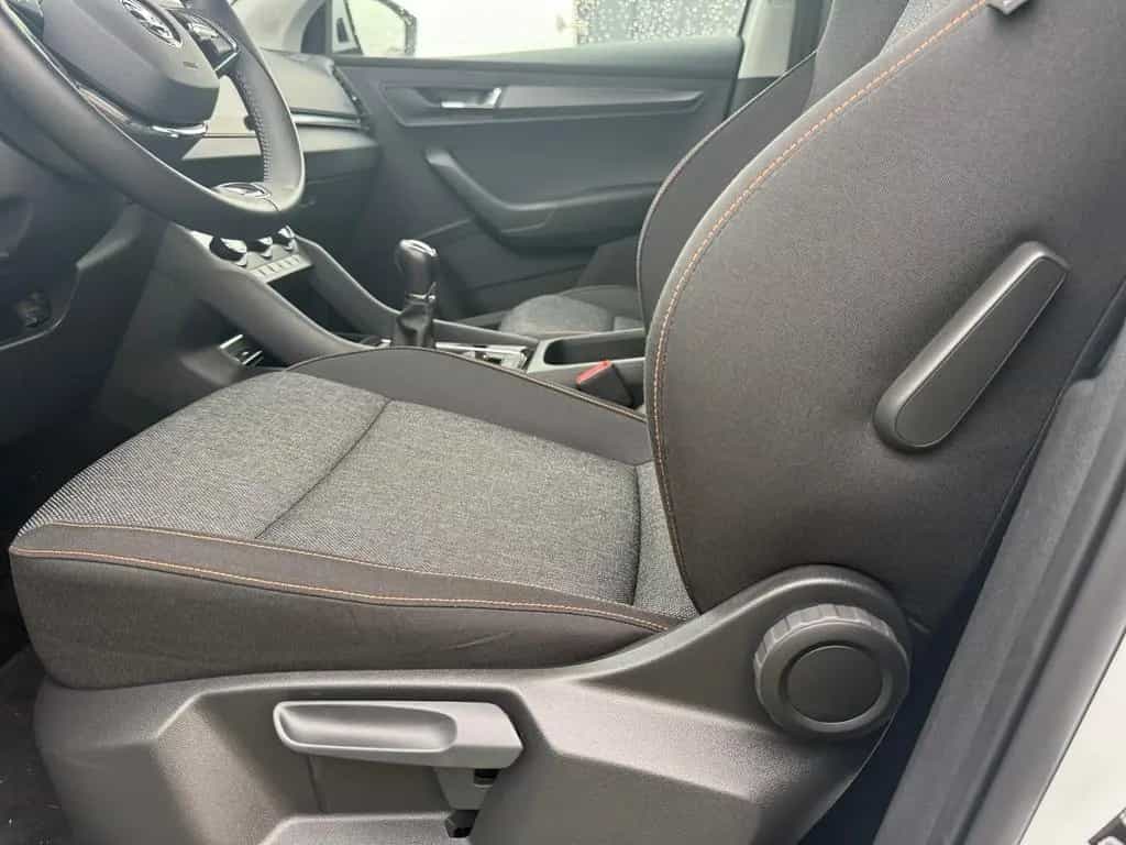 Skoda Karoq Clever 1.5 TSI ACT ACC Navi Rückfahrkam. 02/2022-photo-18