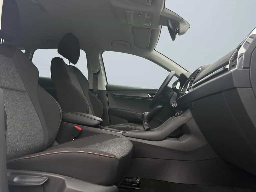Skoda Karoq Clever 1.5 TSI ACT ACC Navi Rückfahrkam. 02/2022-photo-9