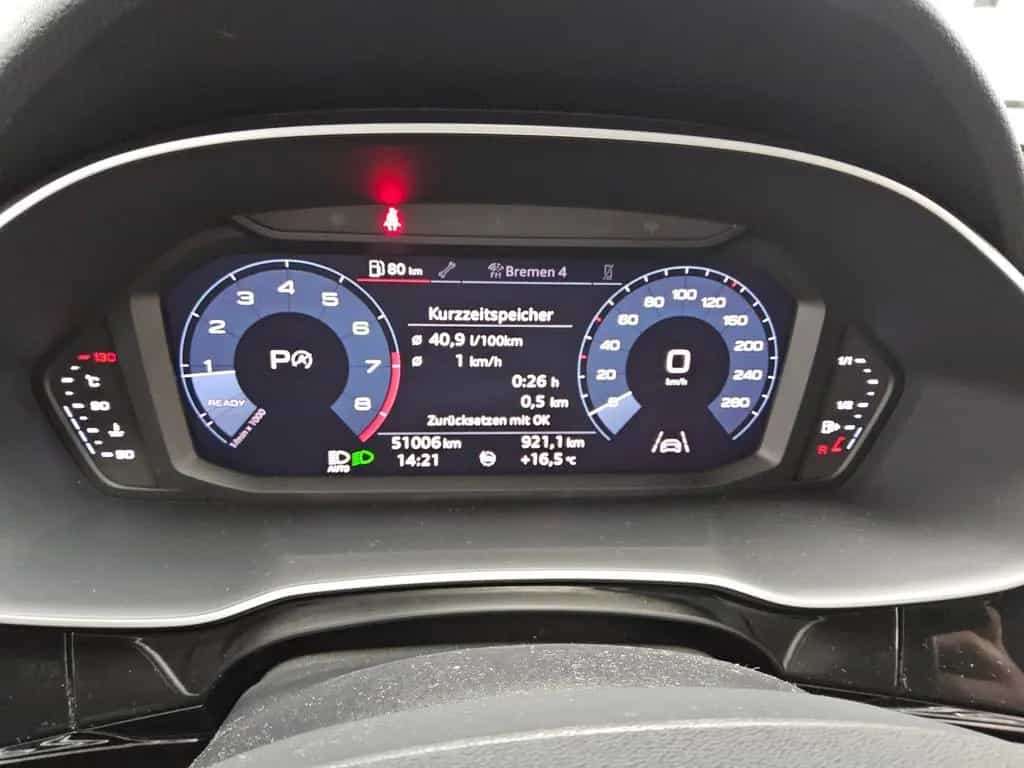 Audi Q3 40 TFSI Qu. virtual LED PDC Shz 07/2020-photo-7