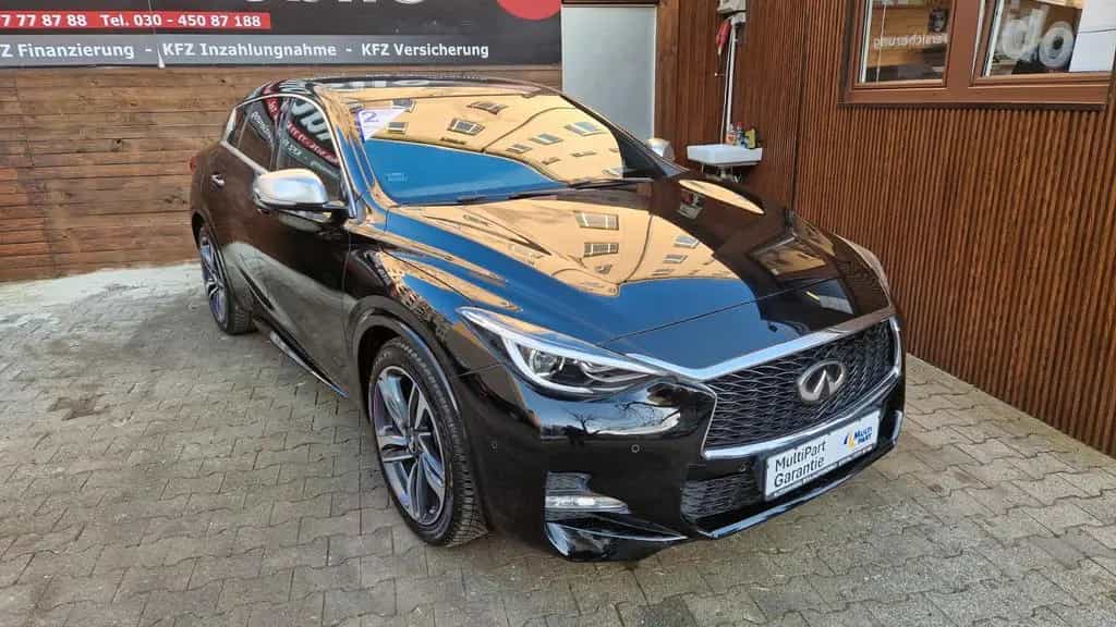 Infiniti Q30 S 1.6t DCT FWD Sport, 360° Kamera, Navi 05/2017-photo-1